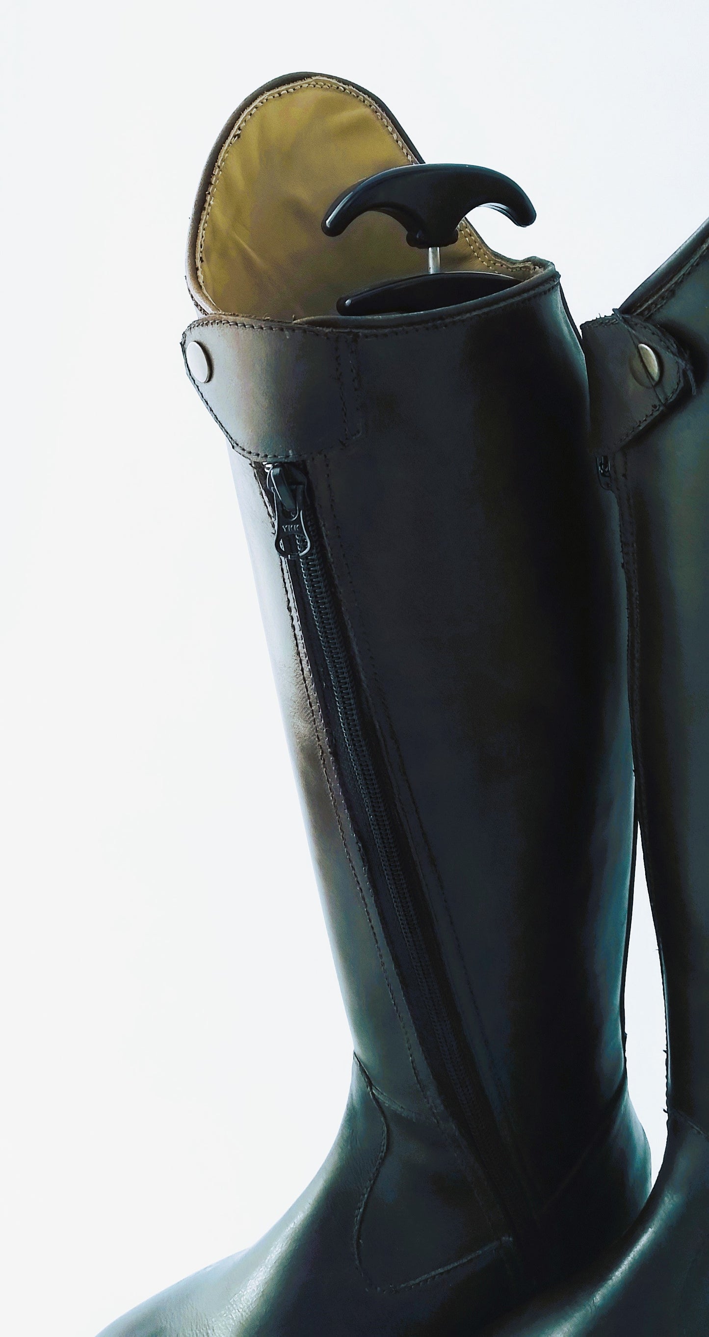 Black Dressage boot with front zip