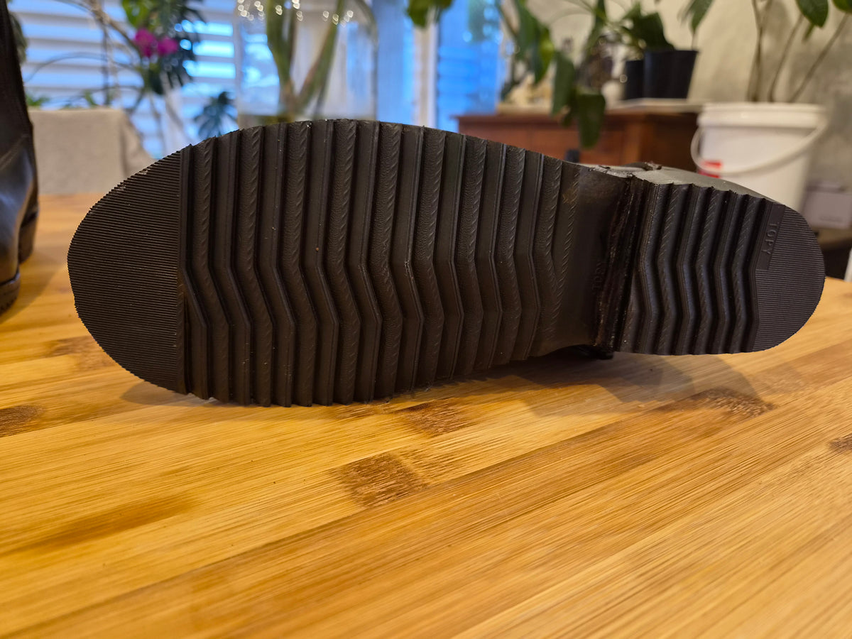 Brown Dressage boot with front zip