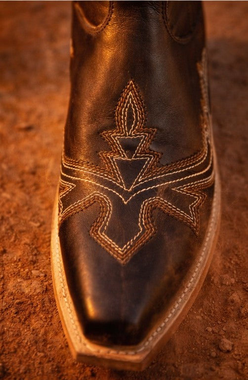 short Cowboy boot